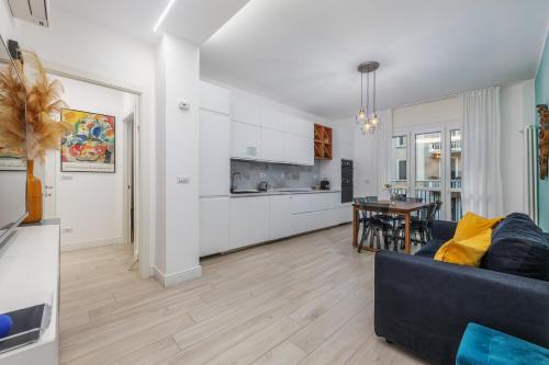 4 min to Metro - 8 min to LIN Airport - University area