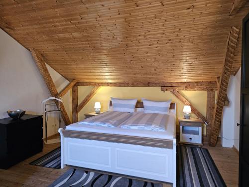 Postel nebo postele na pokoji v ubytování Hof am Meer "Seefalke"