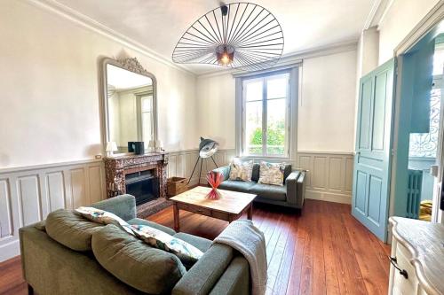 Khu vực ghế ngồi tại La Villa Dorange