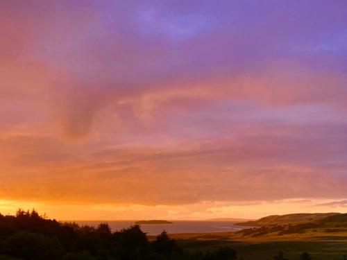 Φωτογραφία από το άλμπουμ του Shepherd's hut 1 at Braebost Croft σε Portree