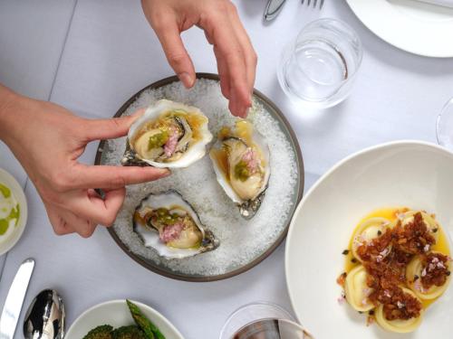 Місця харчування у цей готель або поблизу