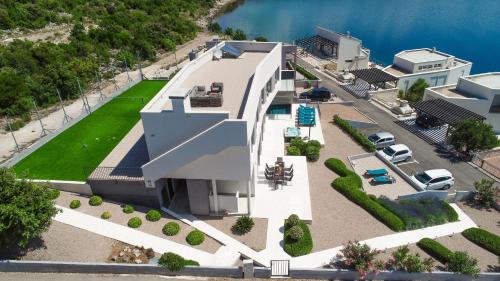 Villa Costabella with heated pool