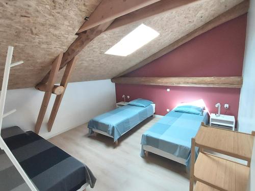 Fotografie z fotogalerie ubytování Gîte in logement complet - 11 personnes - max 15, sous réserve v destinaci Varennes-Saint-Honorat