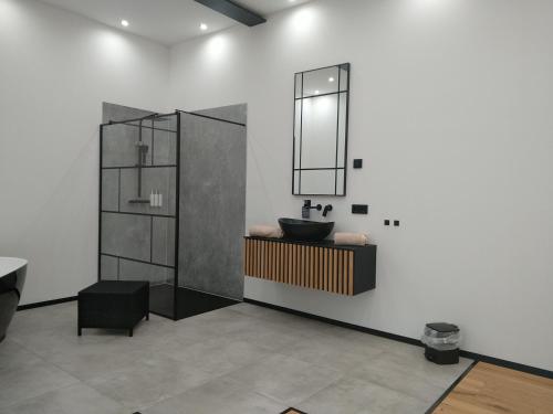 Ένα μπάνιο στο Lifestyle Cube House Appartment 4