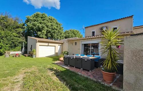 Awesome Home In Sernhac