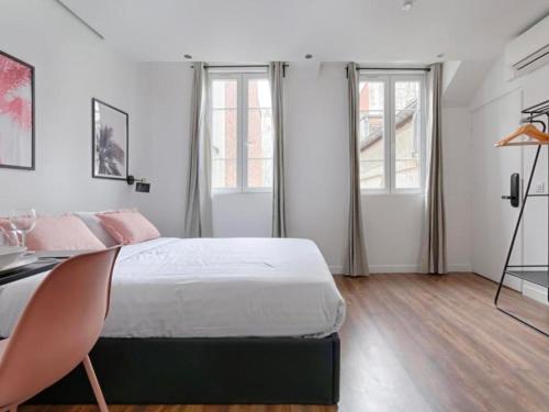 UrbanFlat 210 - Beautiful Studio in the center of Paris