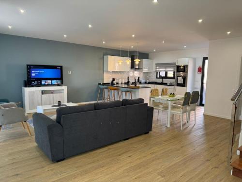 Kuchyň nebo kuchyňský kout v ubytování C - Delightful Vacation home