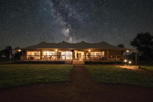 Wildlux Serengeti Camp