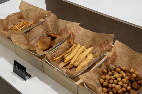 Jídlo v hotelu nebo okolí