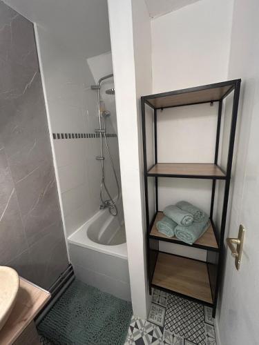 Ένα μπάνιο στο Notre-Dame de Chartres Studio