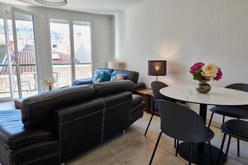 Χώρος καθιστικού στο Sète - Coeur de ville et proximité canaux , Appartement plein soleil, Vue St Clair