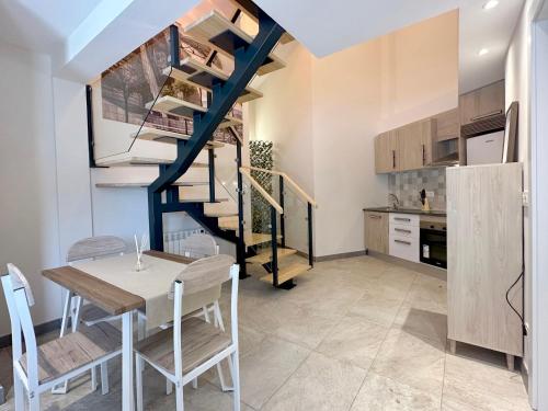 Η κουζίνα ή μικρή κουζίνα στο Modern duplex apartment