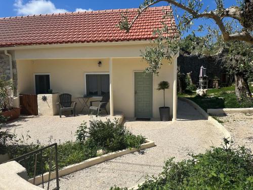 Budova, kde se prázdninový dům nachází