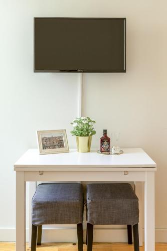 Charming City Centre Studio near Aliados - Inside Porto Apartments "Pinheiro"