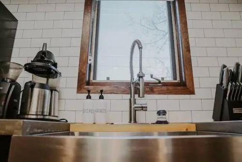 Η κουζίνα ή μικρή κουζίνα στο Mountain Escape in Fraser near Winter Park Trails