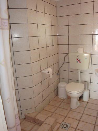 
A bathroom at Hotel Megas Alexandros
