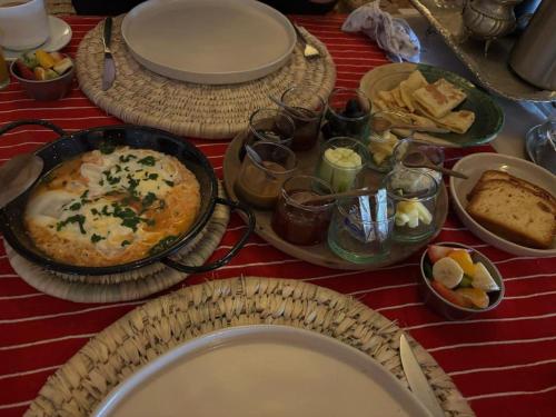 Jídlo v luxury tent nebo okolí