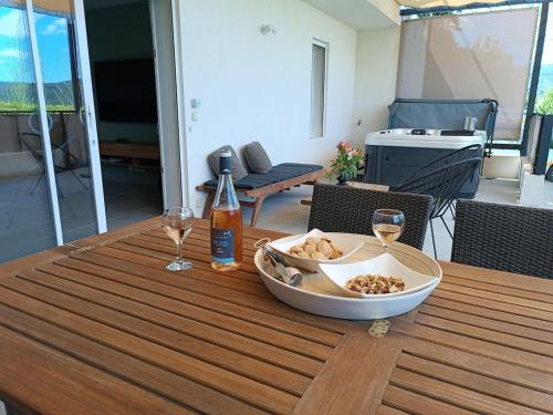 Ποτά στο Bains & Rituels de Saint Clair Loft Sento & Spa