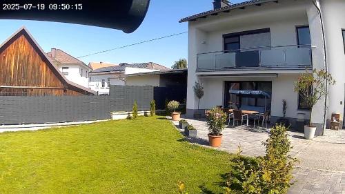 Το κτήριο όπου στεγάζεται  η παραθεριστική κατοικία