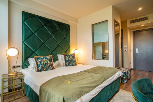 Golden Rooms
