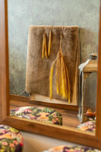 Golden Rooms
