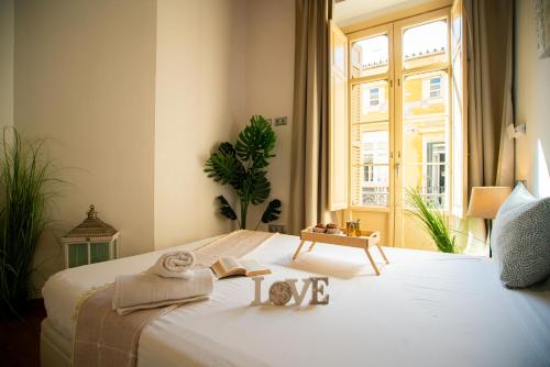 Premium Apt Steps from Picasso House by TuriVida
