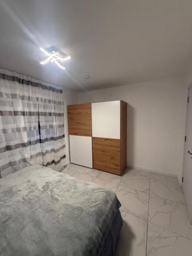 Apartment-Alex