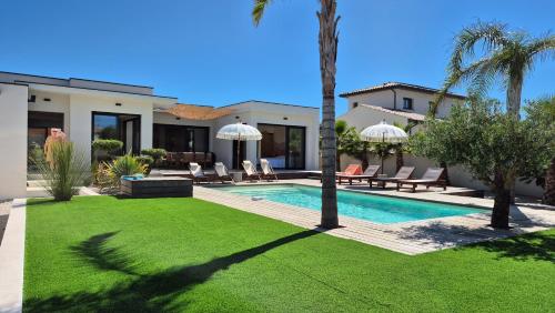 villa camarines