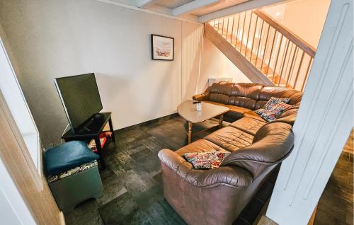 Posezení v ubytování 3 Bedroom Lovely Apartment In Eidfjord