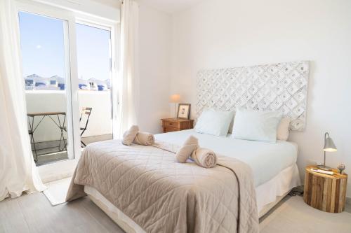 Tarifa Cozy House - Pool, Parking, Family