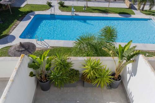 Tarifa Cozy House - Pool, Parking, Family