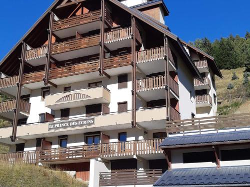 Charmant T3 avec vue, proche pistes, animaux admis, parking couvert