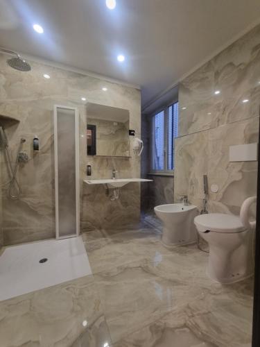 Phòng tắm tại Hotel Pyramid