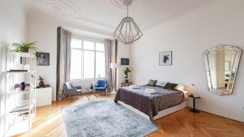 Belle Lumiér - Three-Bedroom Apartment Vienna