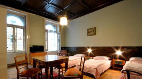 Kaisers Grand Residence