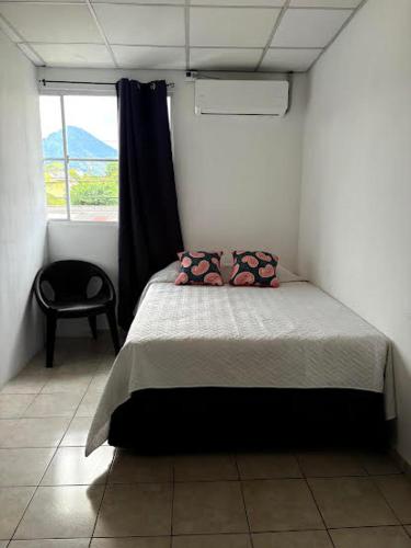 Gulta vai gultas numurā naktsmītnē Hostal Proceres