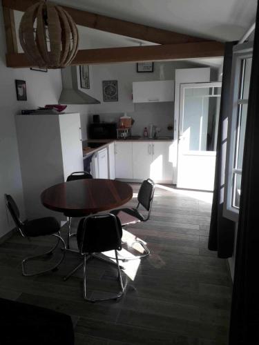 Petite Maison Calme au coeur de l'Ile