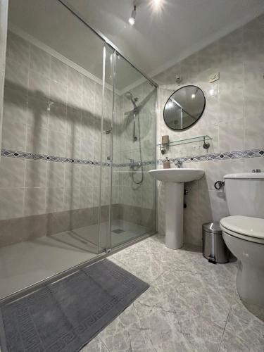 Sea & Mountain View Apartment in Benalmádena