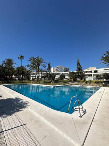 Sea & Mountain View Apartment in Benalmádena