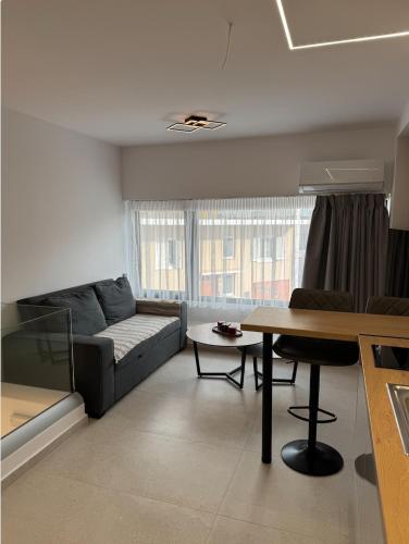 Χώρος καθιστικού στο Academia Suites