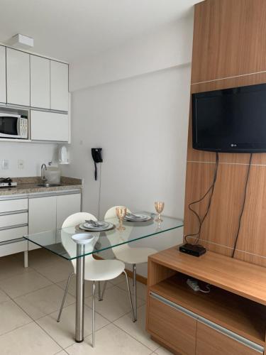 Η κουζίνα ή μικρή κουζίνα στο Saint Moritz - Conforto e Localização Imbatível