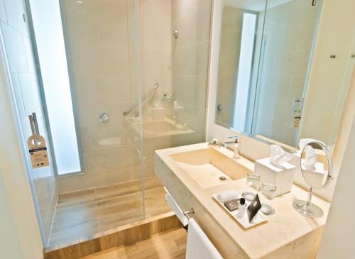 Koupelna v ubytování Sonesta Hotel Bucaramanga