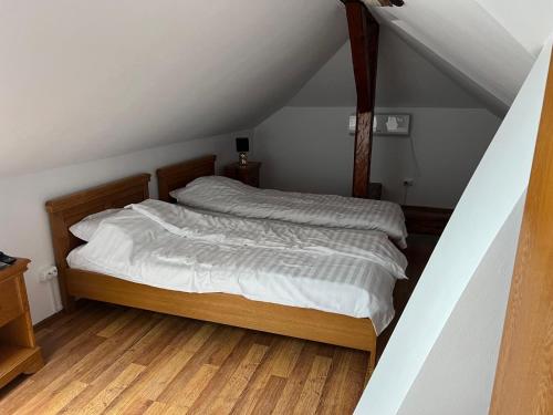 Postel nebo postele na pokoji v ubytování Conacul Maria