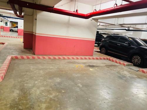 Galería fotográfica de Cozy Condo in Venice Luxury Residences Taguig en Sampong