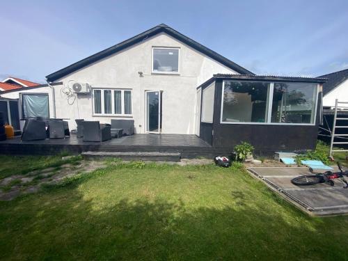 Κήπος έξω από το Stort luksus Villa