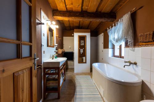 Ένα μπάνιο στο Drevenica Inga