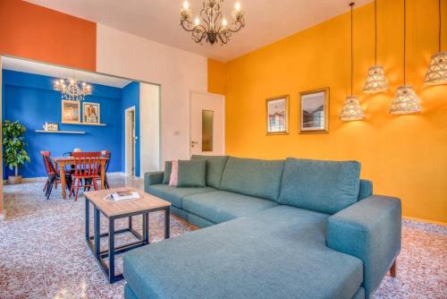 Muse 2-BR Apartment & Balcony in Mar Mikhael