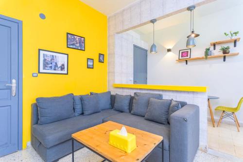 Ideal - Cozy Studio & Balcony in Mar Mikhael
