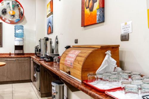 Η κουζίνα ή μικρή κουζίνα στο Hotel Veas