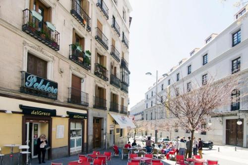 Bright cozy 2BD - OPERA area